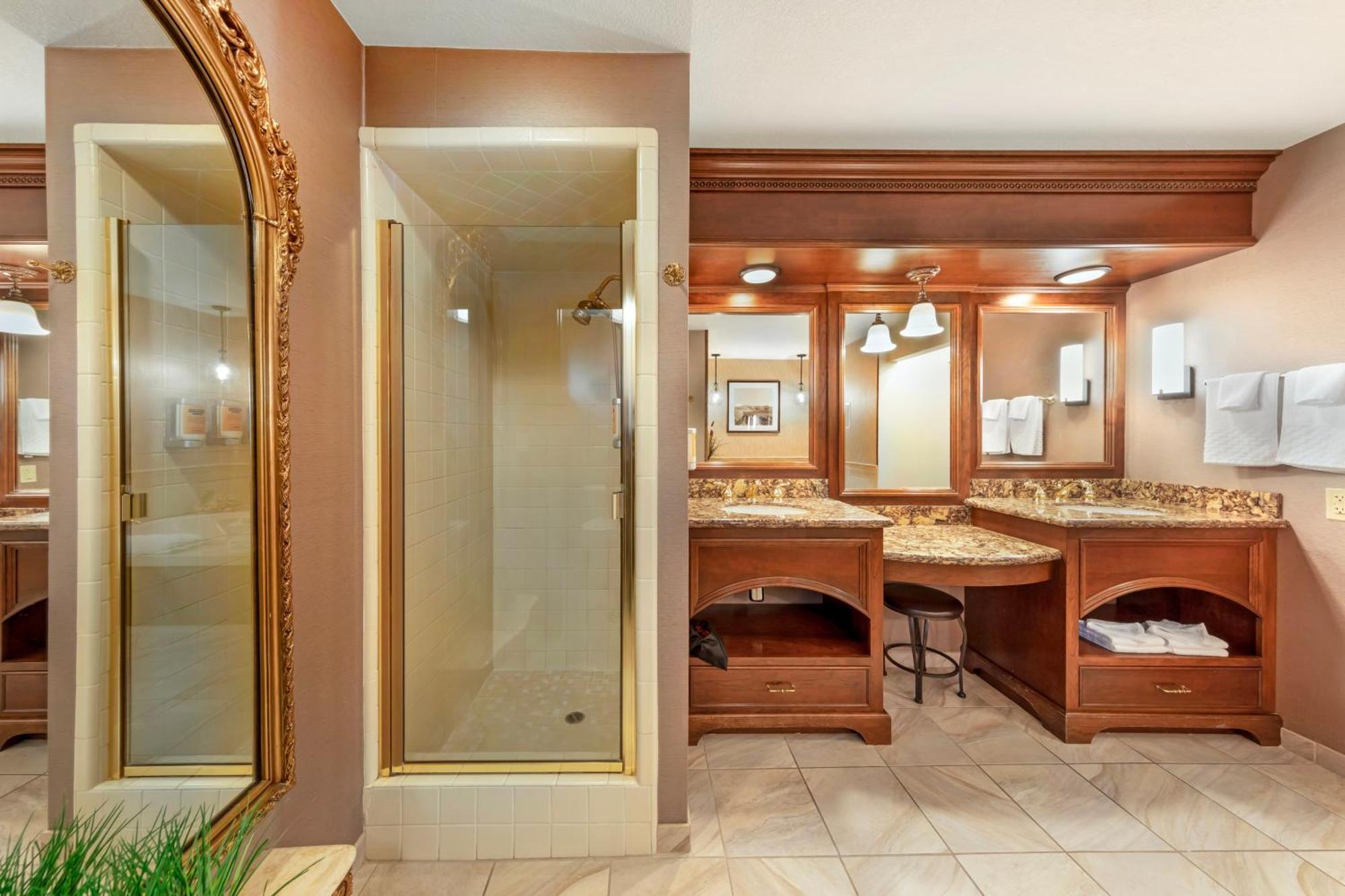 פאסו רובלס Best Western Plus Black Oak מראה חיצוני תמונה