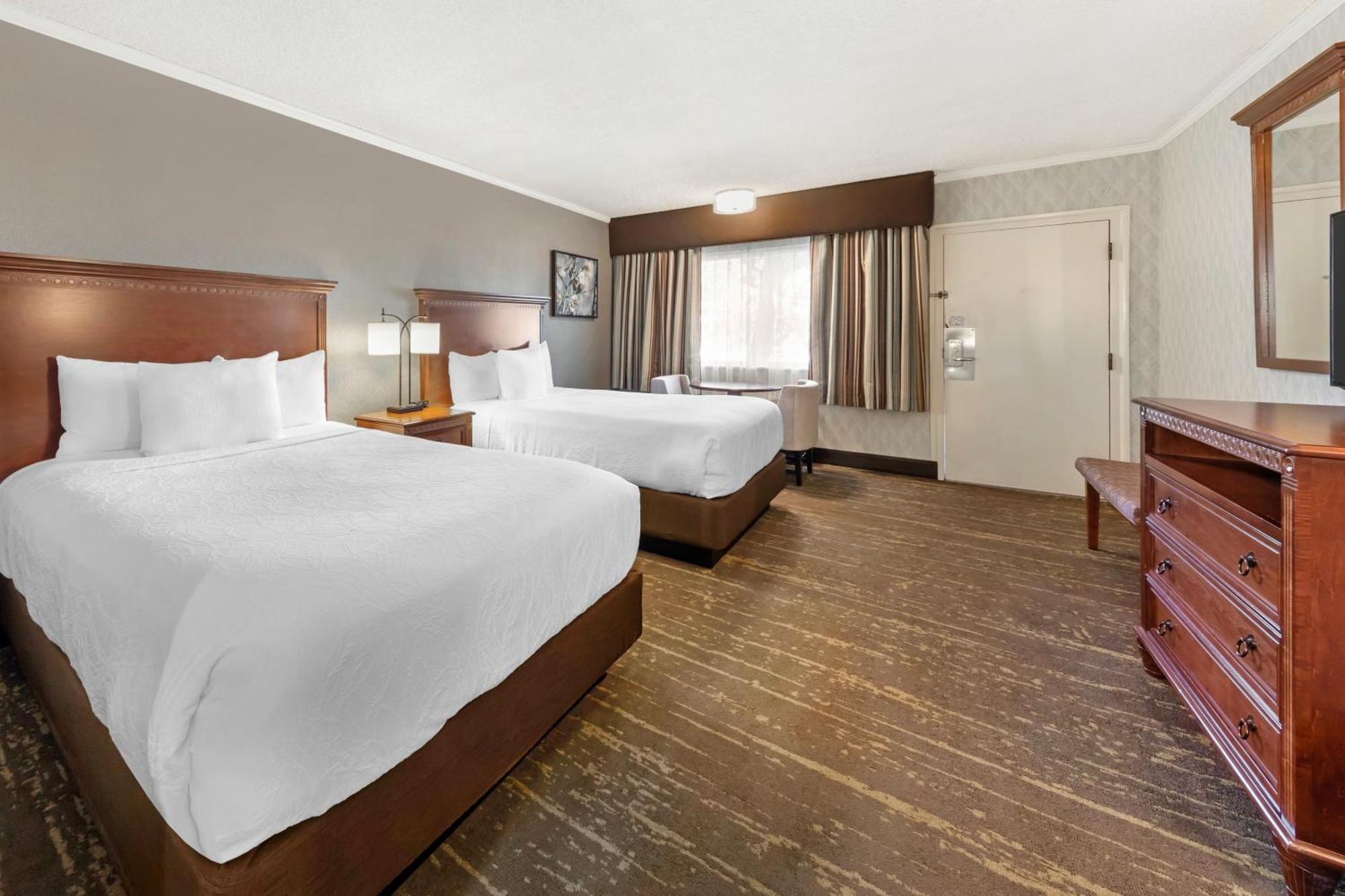 פאסו רובלס Best Western Plus Black Oak מראה חיצוני תמונה