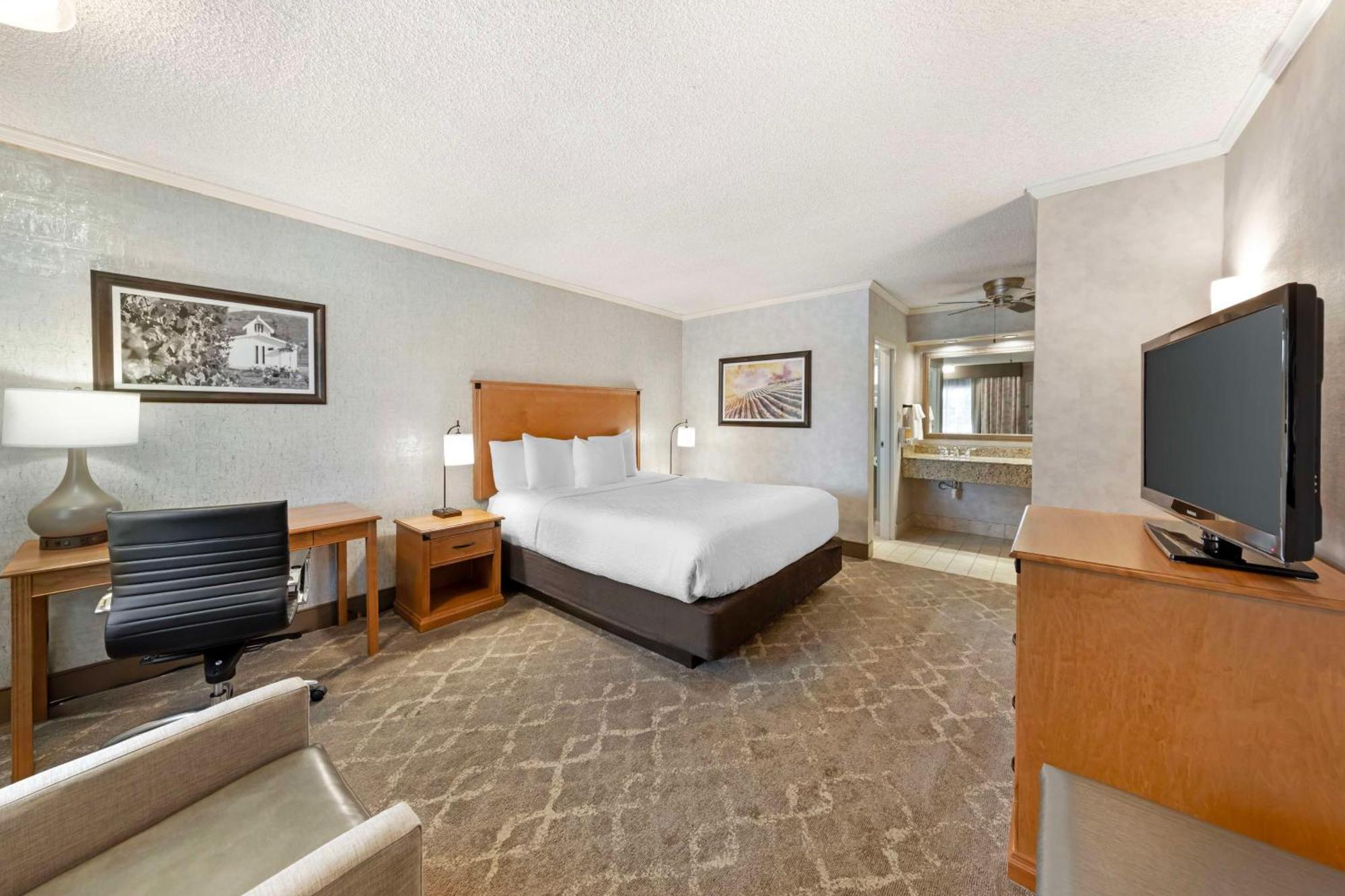 פאסו רובלס Best Western Plus Black Oak מראה חיצוני תמונה