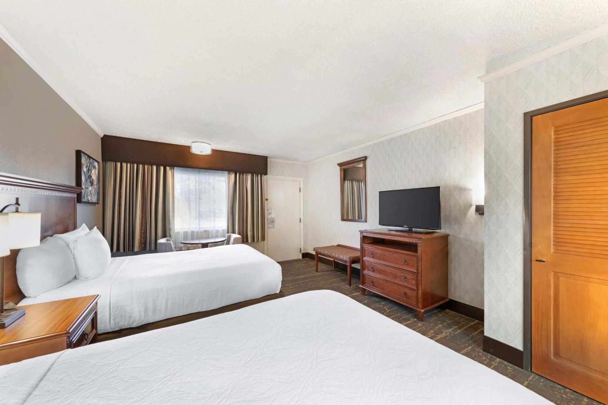 פאסו רובלס Best Western Plus Black Oak מראה חיצוני תמונה