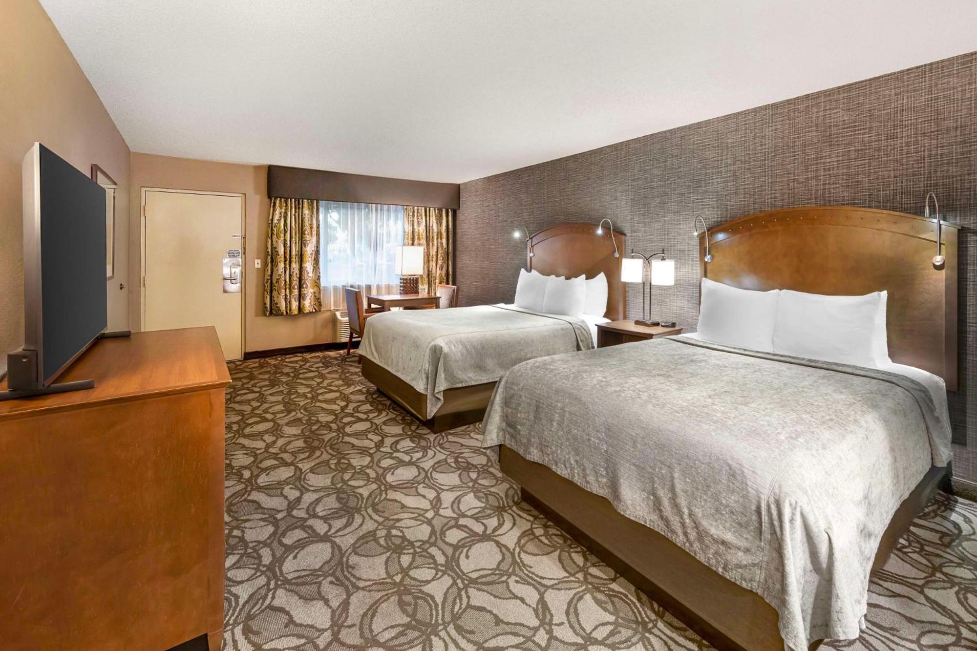 פאסו רובלס Best Western Plus Black Oak מראה חיצוני תמונה