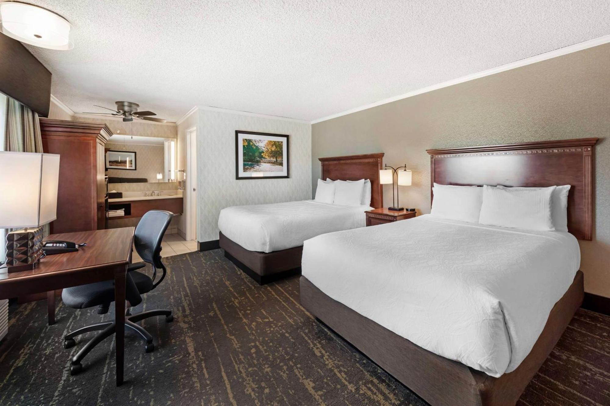 פאסו רובלס Best Western Plus Black Oak מראה חיצוני תמונה