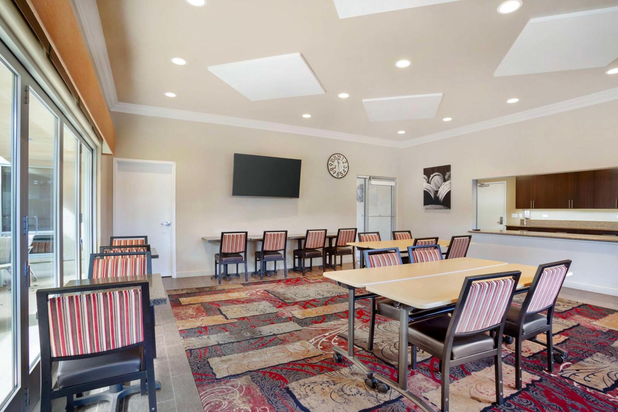 פאסו רובלס Best Western Plus Black Oak מראה חיצוני תמונה