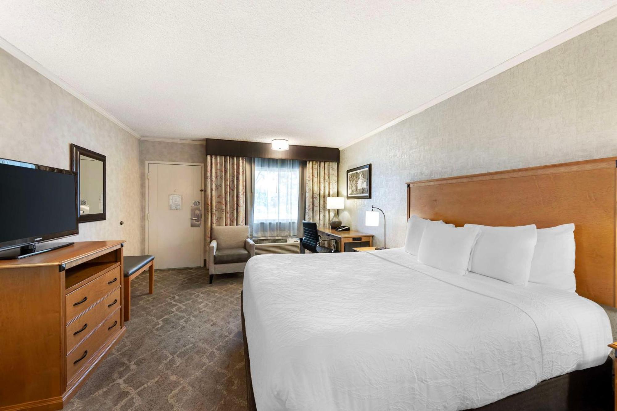 פאסו רובלס Best Western Plus Black Oak מראה חיצוני תמונה