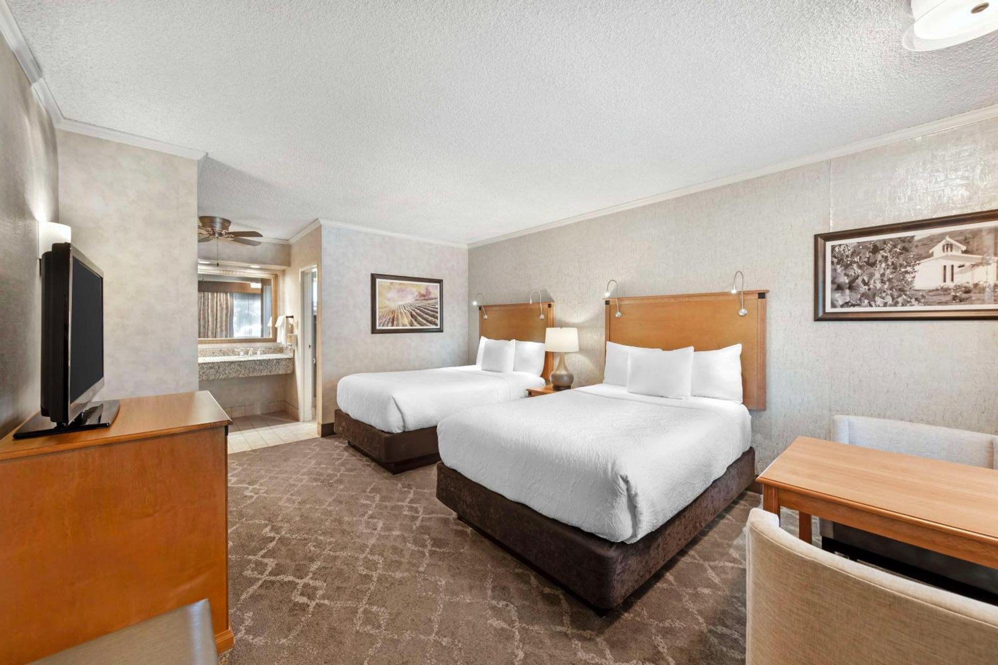 פאסו רובלס Best Western Plus Black Oak מראה חיצוני תמונה
