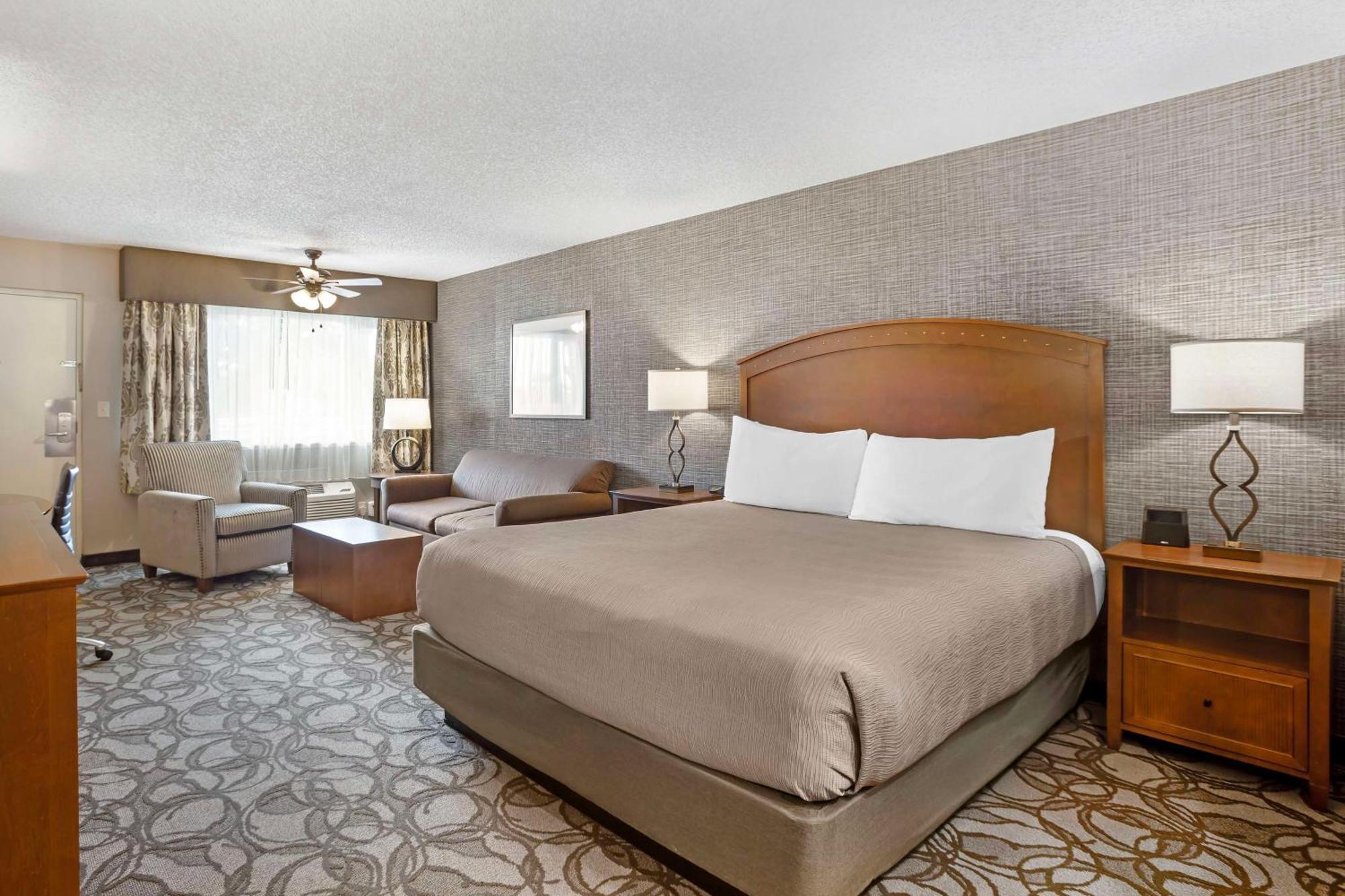 פאסו רובלס Best Western Plus Black Oak מראה חיצוני תמונה